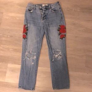 Pacsun rose embroidered mom jeans- size 24